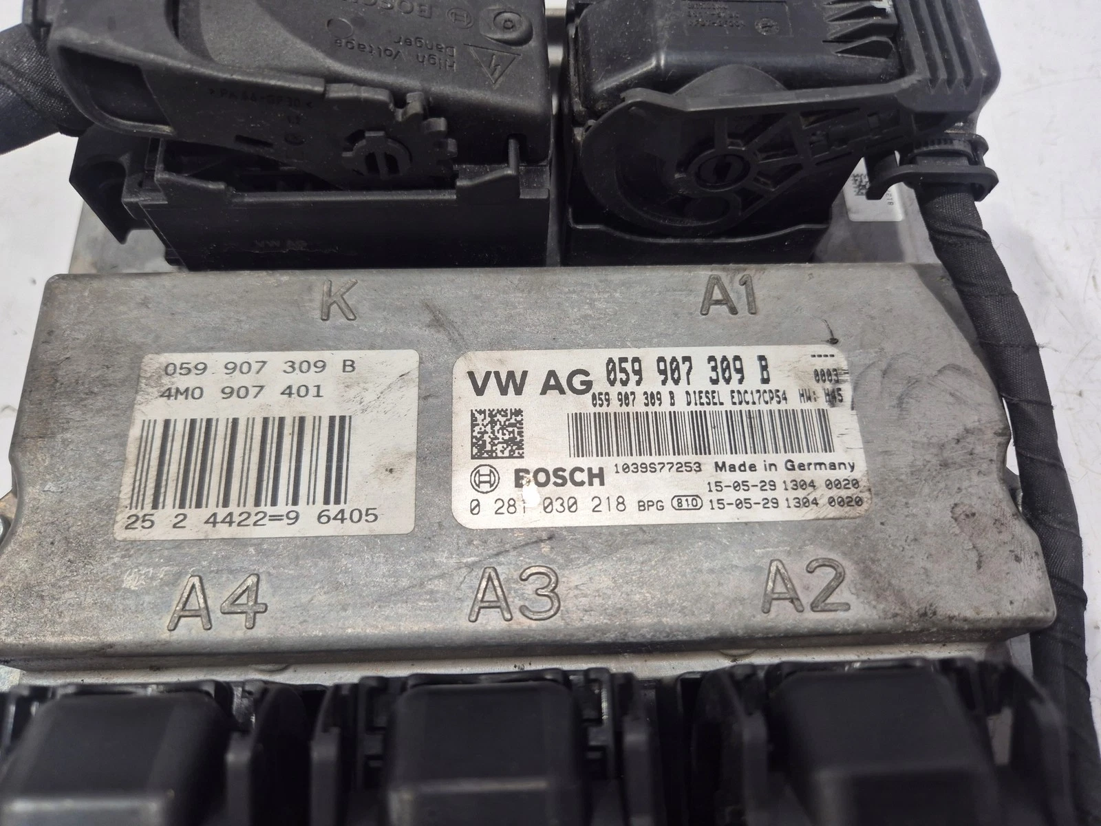 059907309B Q7 3.0 TDİ 0281030218 - 3