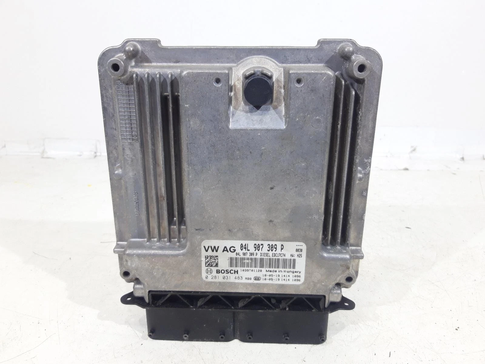 TIGUAN 2.0 TDİ 04L907309P